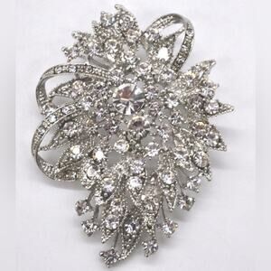 Belagio Women's Bouquet Rhinestone Brooch, Silver